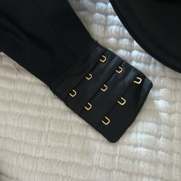 Women's size 44E full coverage black bra worn once - Picture 5 of 10